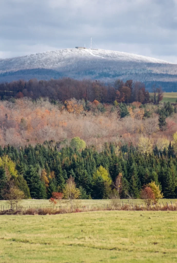 Le mont Sainte-Marguerite dans les basses collines des Appalaches